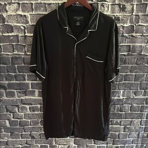 Mens XLT black & white button up shirt